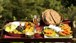 traditional kumaoni thaali food from uttarakhand